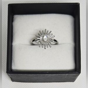 Silver Tone Sunburst Crystal Statement Ring Size 8